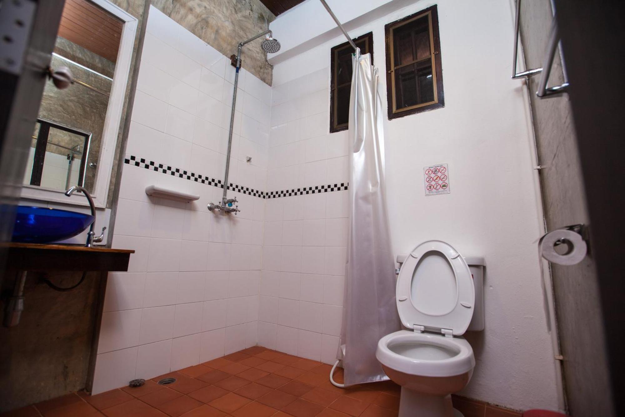 Hotel The Travellers Arms Chiang Mai Zewnętrze zdjęcie