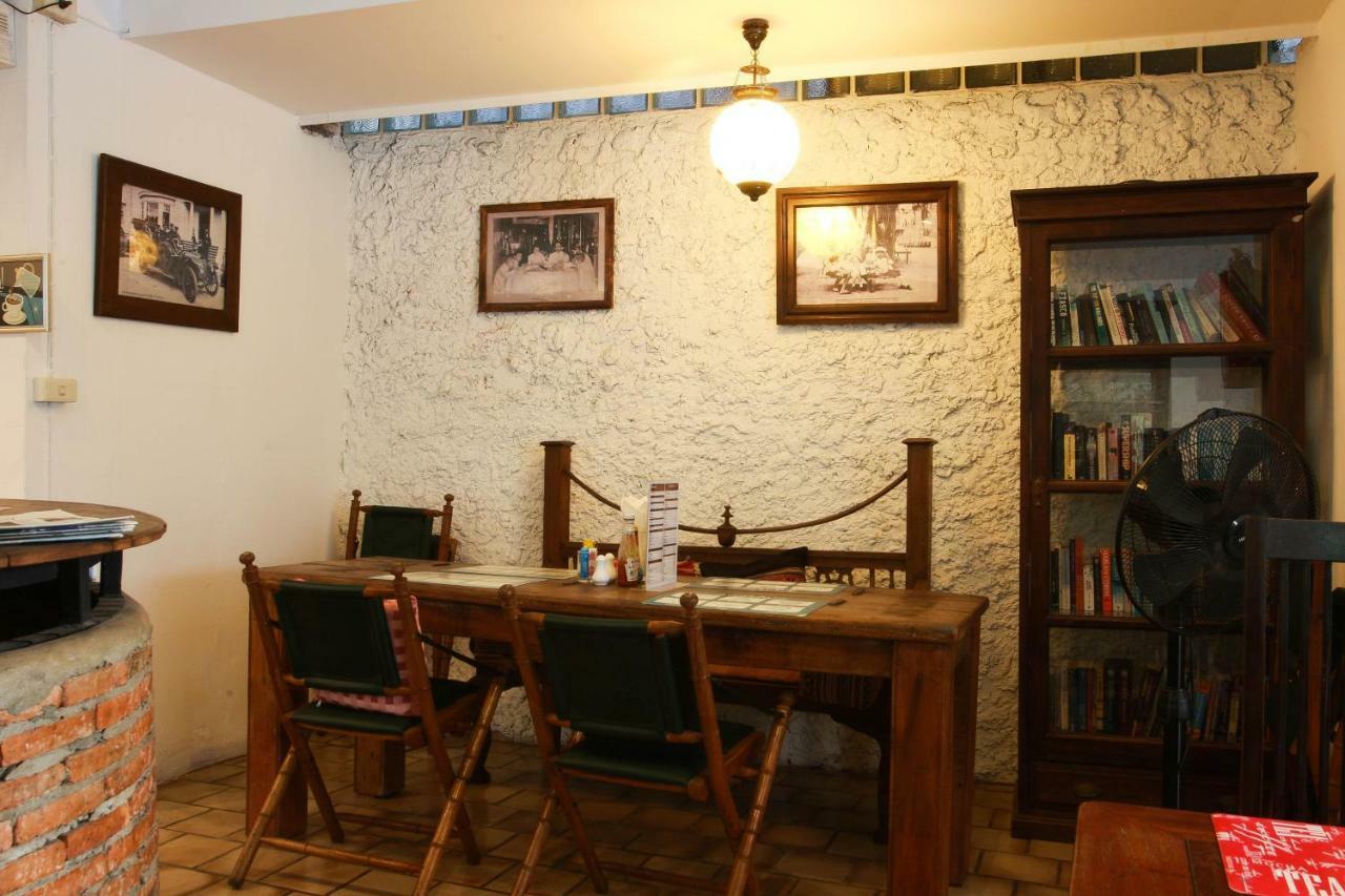 Hotel The Travellers Arms Chiang Mai Zewnętrze zdjęcie